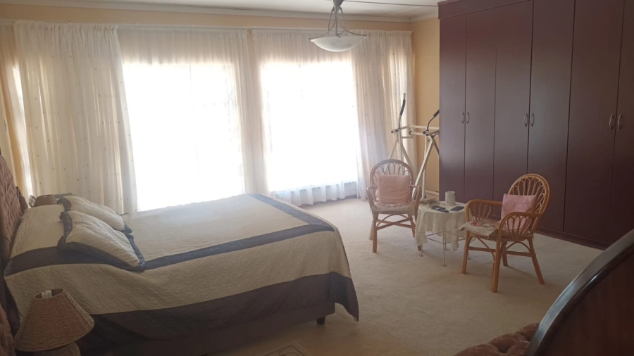 4 Bedroom Property for Sale in Hennenman Free State